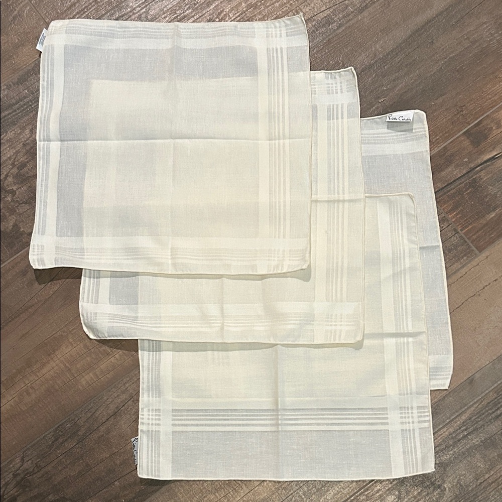 Vintage Pierre Cardin Hankerchief/Napkin Set (4)